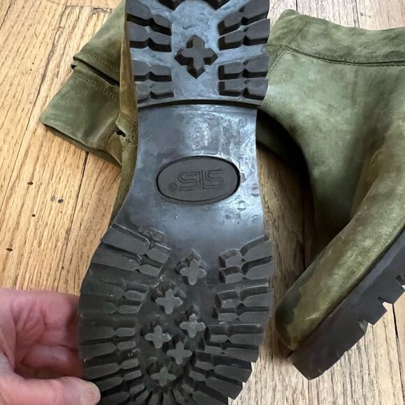 Green sued lug  sole midcalf boots - Picture 4 of 12